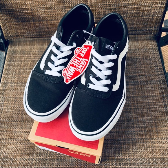 black and white vans size 8